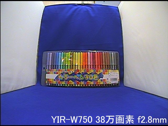 YIR-W750 カメラから約40cm離れた被写体を撮影