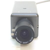 TR-1300C バリフォーカルレンズ採用