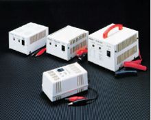 ユアサ製小型シール鉛蓄電池用充電器