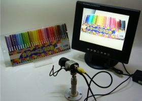 TFT-105 明るく見易い液晶パネルを採用