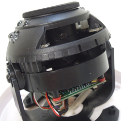 YK-DC700IR 広角バリフォーカル・オートアイリスレンズ搭載