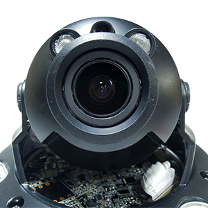 CVD-WD2206R2-VF f2.8-12mmバリフォーカルレンズ搭載