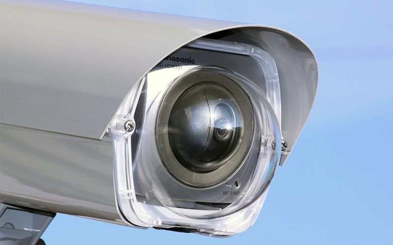 E110 100(縦)x100(横)mmサイズ（パナソニックBBシリーズ）のネットワークカメラを収納可能な屋外用ハウジングケース